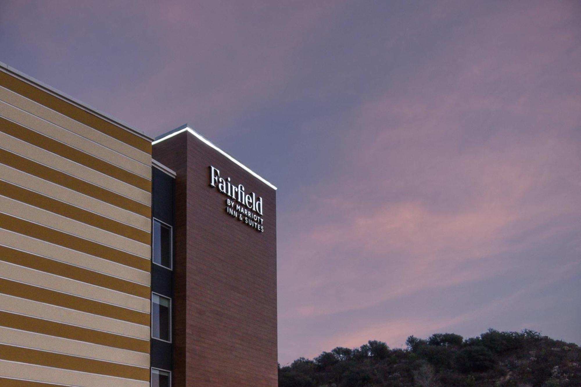 Fairfield Inn & Suites By Marriott Moorpark Ventura County Экстерьер фото